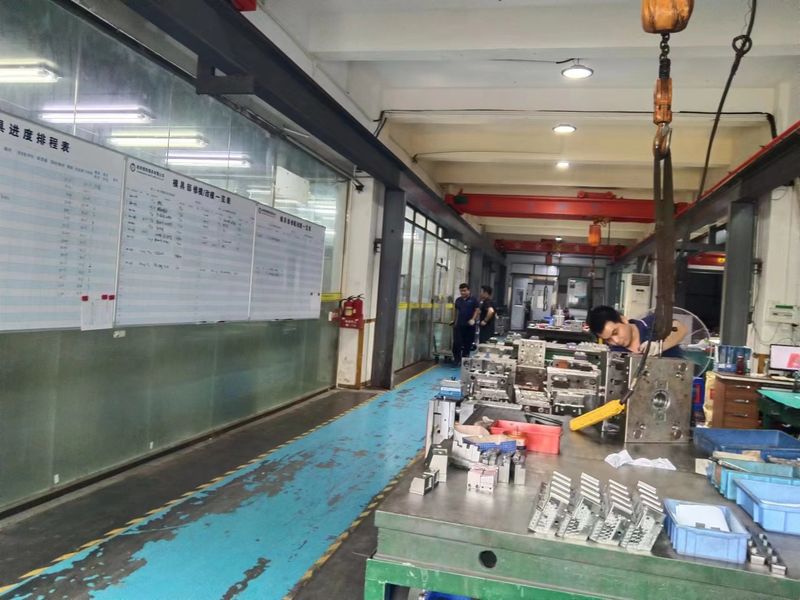 Dongguan JoonPang Plastic Mold Co., Ltd. Produktionslinie des Herstellers